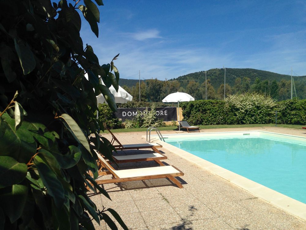 Hotel Domominore Fertilia Buitenkant foto