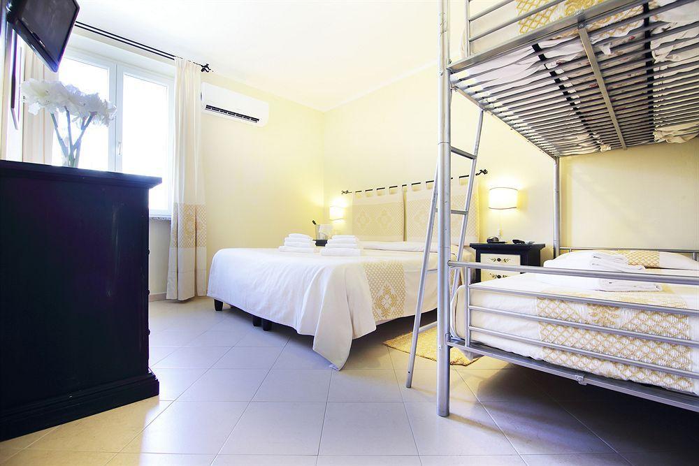 Hotel Domominore Fertilia Buitenkant foto