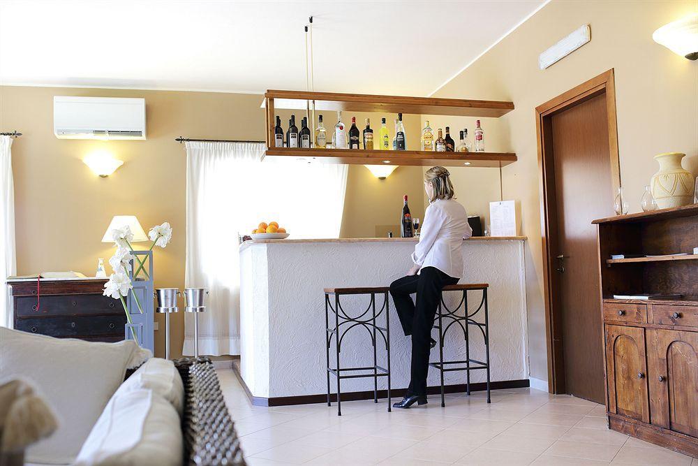 Hotel Domominore Fertilia Buitenkant foto