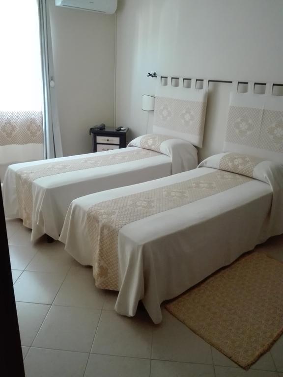 Hotel Domominore Fertilia Buitenkant foto